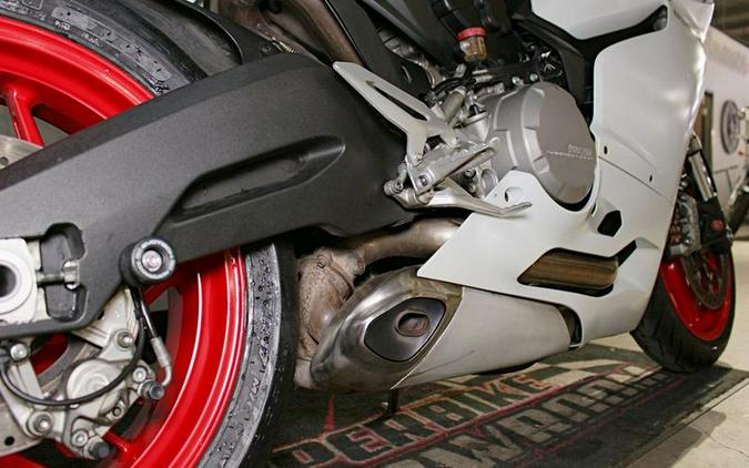 2014 Ducati Superbike 899 Panigale Arctic White Silk