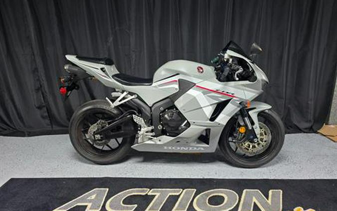 2025 Honda CBR600RR