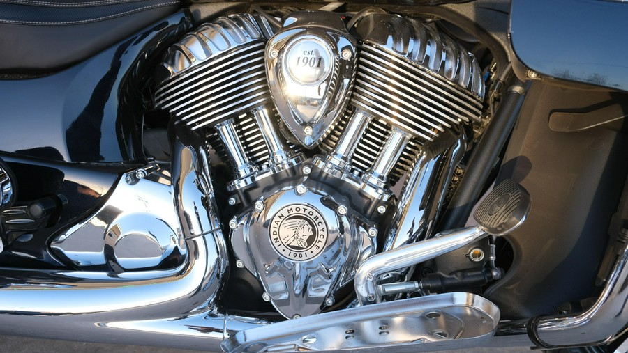 2024 INDIAN MOTORCYCLE ROADMASTER LTD BLACK AZURE CRYSTAL