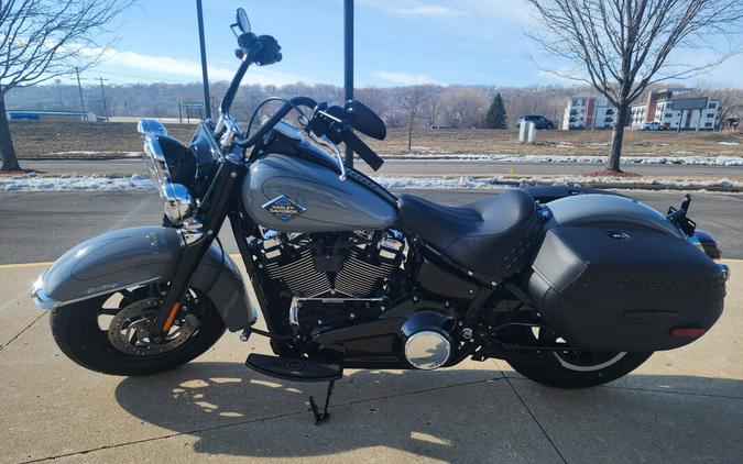 2026 Harley-Davidson® Heritage Classic Dark Billiard Gray Black Cast Wheels