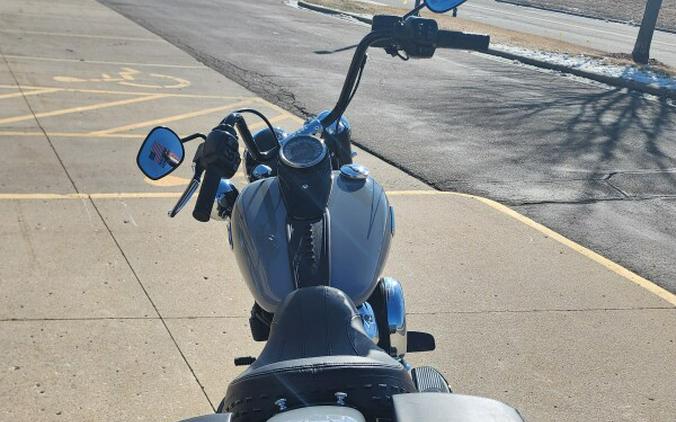 2026 Harley-Davidson® Heritage Classic Dark Billiard Gray Black Cast Wheels