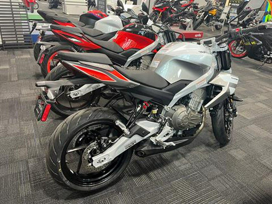 2026 Aprilia Tuono 457