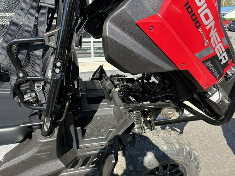 2025 Honda Pioneer 1000-5 Deluxe