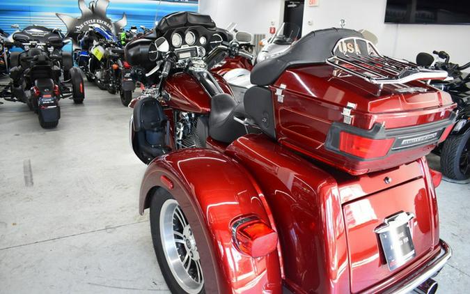 2010 Harley-Davidson Trike FLHTCUTG - Tri Glide Ultra Classic