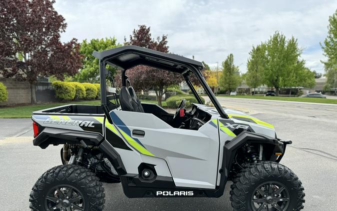 2024 Polaris Industries GENERAL® XP 1000 Sport