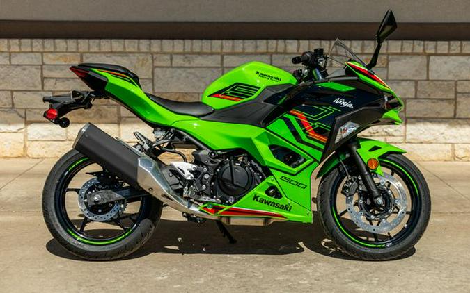 New 2024 KAWASAKI NINJA 500 KRT EDITION LIME GREEN AND EBONY