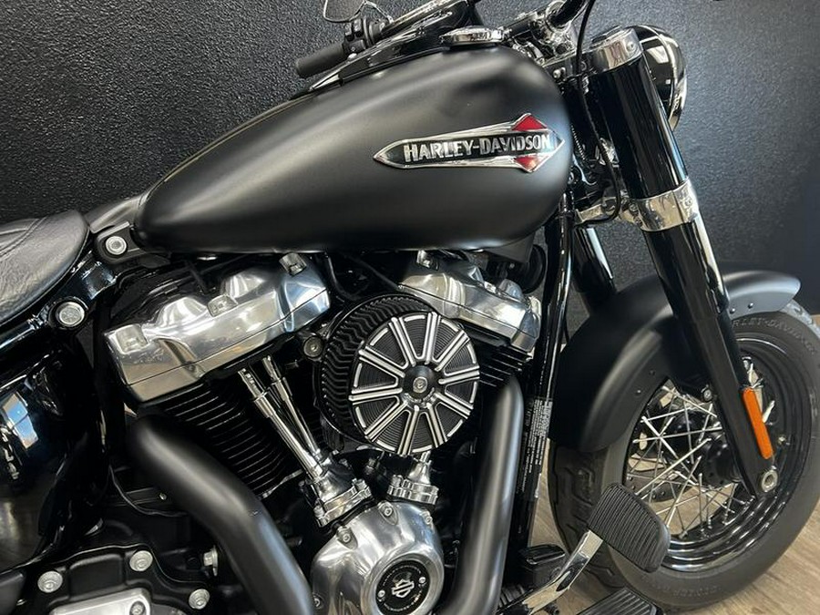 2020 Harley-Davidson® FLSL - Softail® Softail Slim®