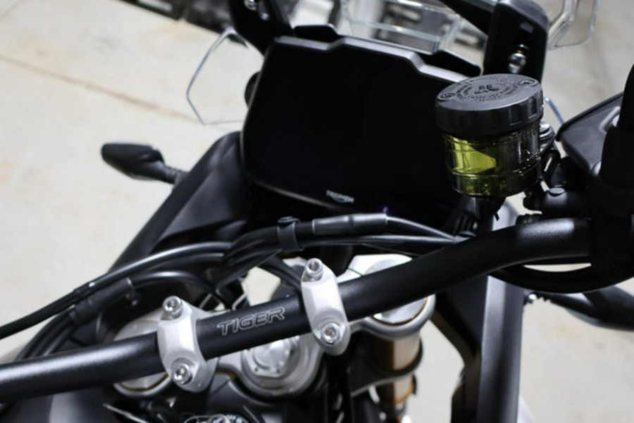2025 Triumph Tiger 900 Rally Pro Carbon Black / Sapphire Black