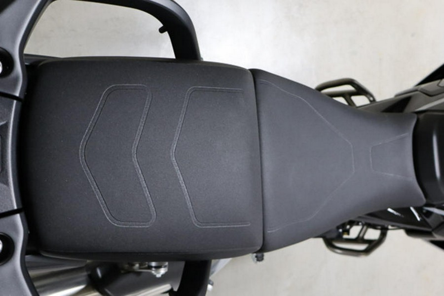 2025 Triumph Tiger 900 Rally Pro Carbon Black / Sapphire Black