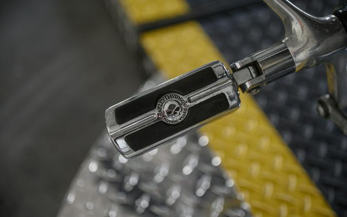 2004 Harley-Davidson Sportster 883 Custom XL 883C