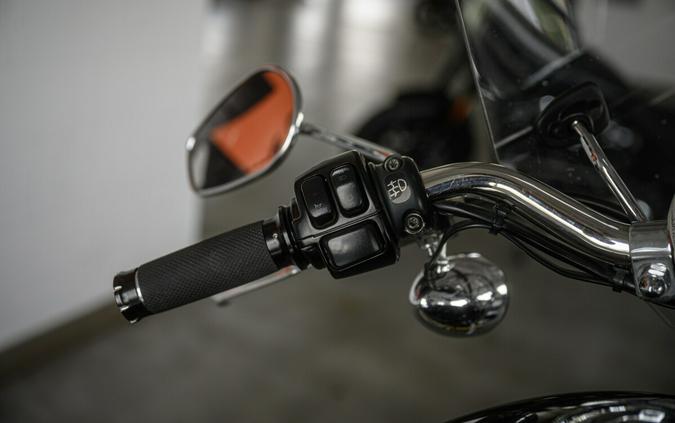 2004 Harley-Davidson Sportster 883 Custom XL 883C