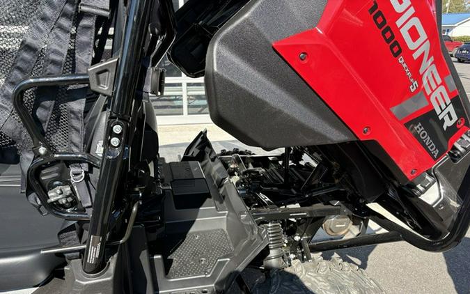 2025 Honda Pioneer 1000-5 Deluxe