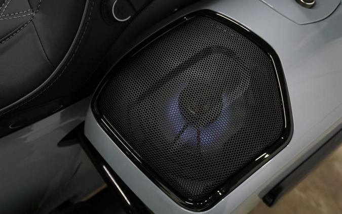 2025 Indian Motorcycle® Roadmaster® PowerPlus Dark Horse® 112 w/PowerBand Storm Gray