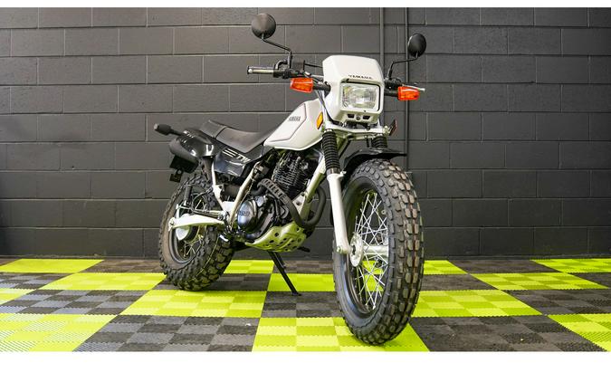 2027 TW200 - Yamaha