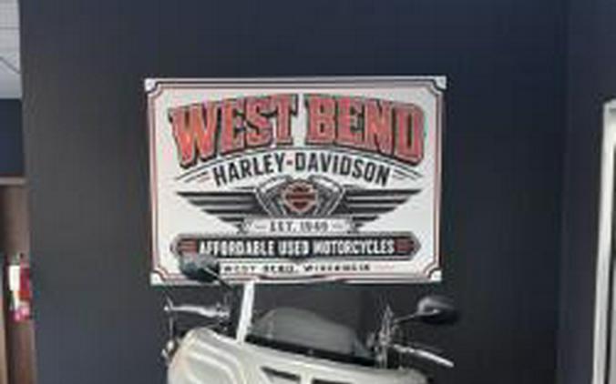 2025 Indian Pursuit Dark Horse Heavy Metal