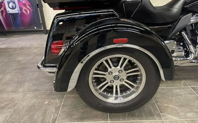 2024 Harley-Davidson® FLHTCUTG - Tri Glide® Ultra