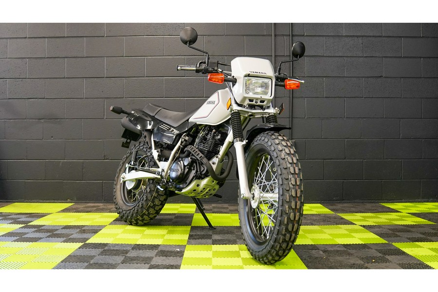 2027 TW200 - Yamaha