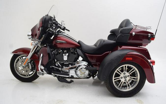 2017 Harley-Davidson FLHTCUTG - Tri Glide Ultra