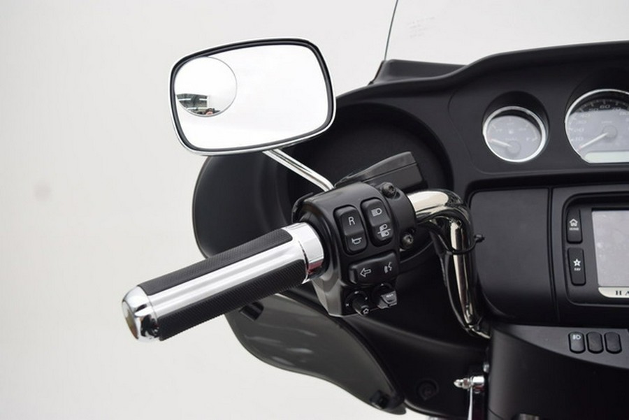 2017 Harley-Davidson FLHTCUTG - Tri Glide Ultra