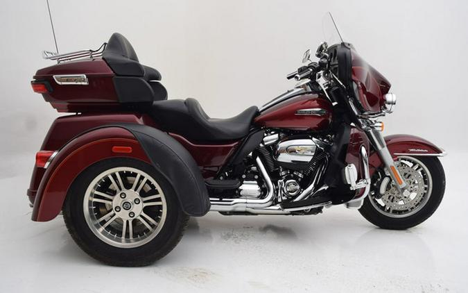 2017 Harley-Davidson FLHTCUTG - Tri Glide Ultra