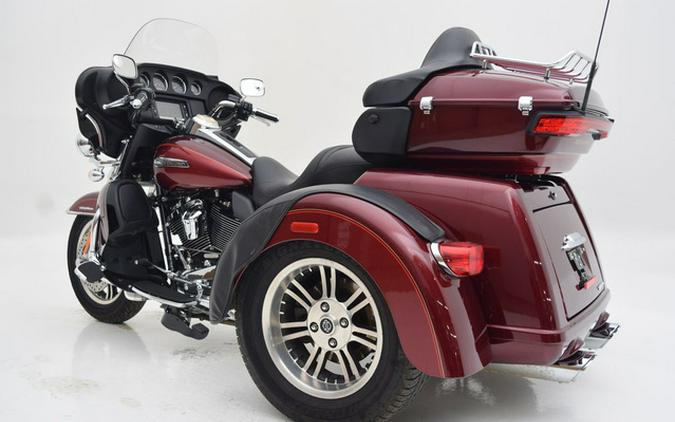 2017 Harley-Davidson FLHTCUTG - Tri Glide Ultra