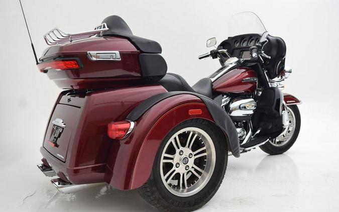 2017 Harley-Davidson FLHTCUTG - Tri Glide Ultra