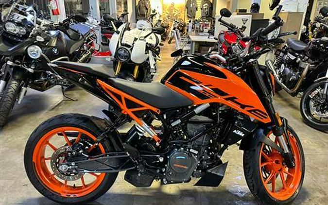 2022 KTM 200 Duke