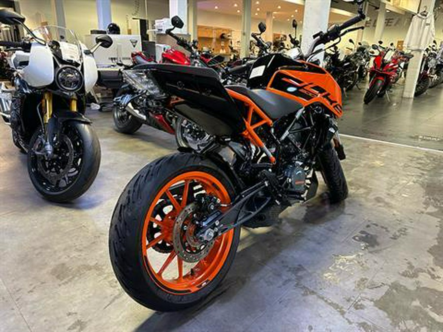 2022 KTM 200 Duke