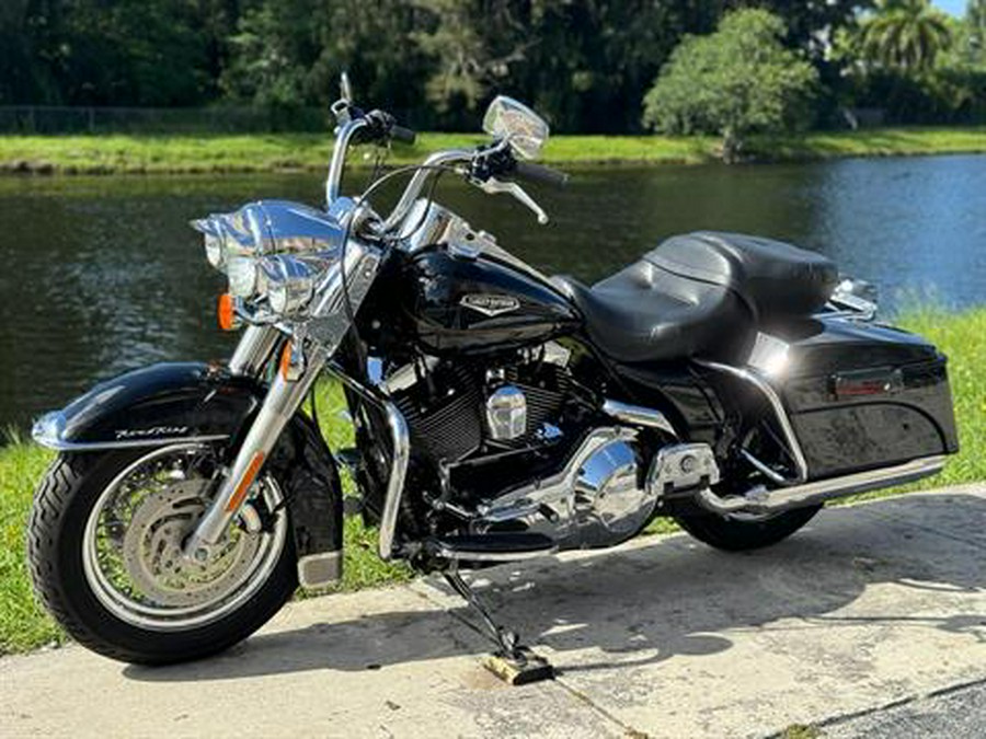 2000 Harley-Davidson FLHRCI Road King® Classic