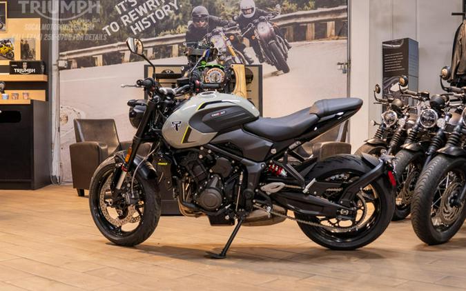 2026 Triumph Trident 660 Stone grey