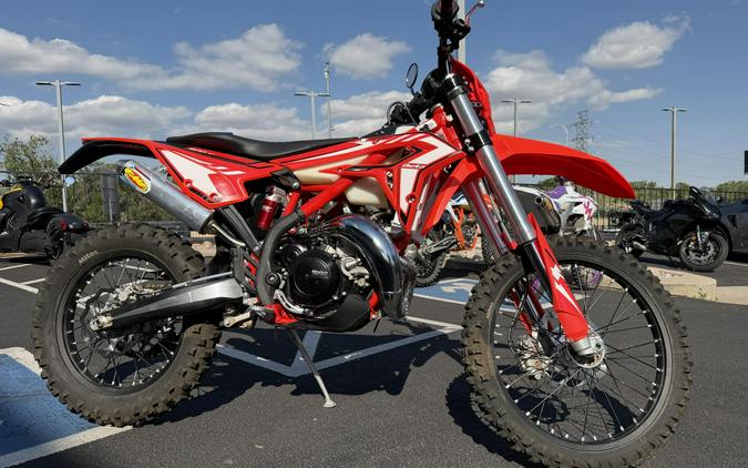 2024 300 XTRAINER