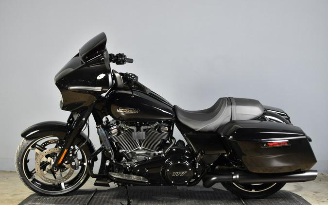 2025 Harley-Davidson Street Glide FLHX