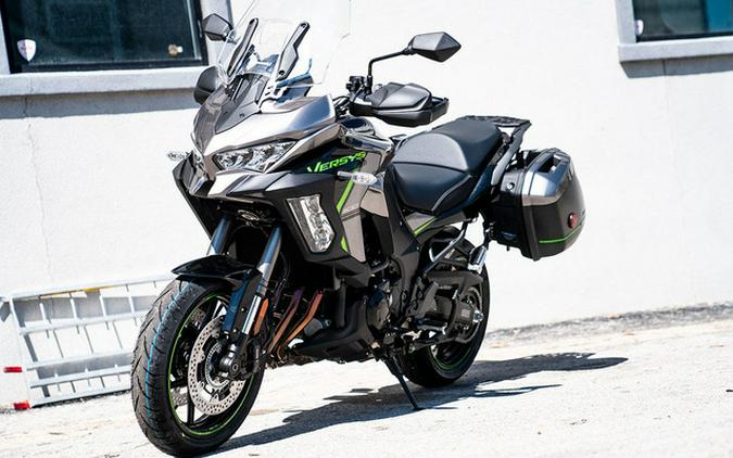 2025 Kawasaki Versys 1100 SE LT ABS
