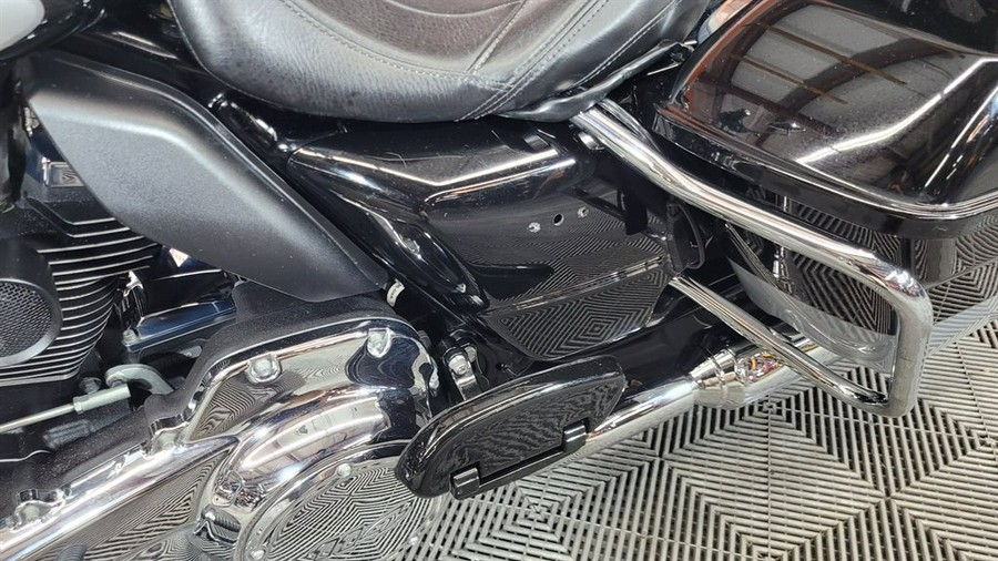 2019 Harley Davidson Road King Police FLH