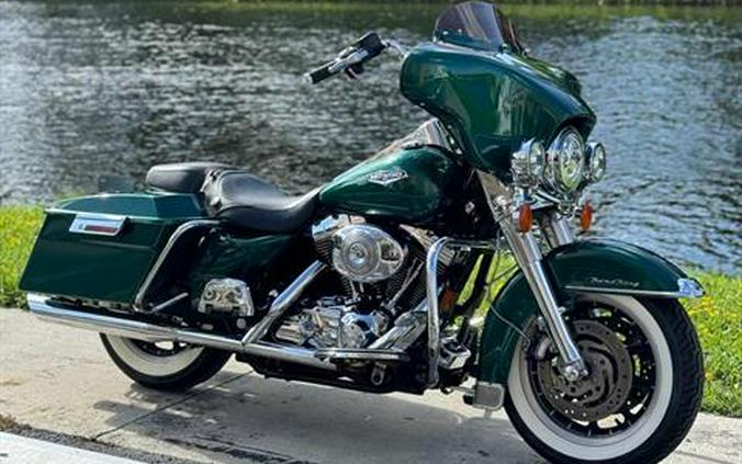 2002 Harley-Davidson FLHRCI Road King® Classic