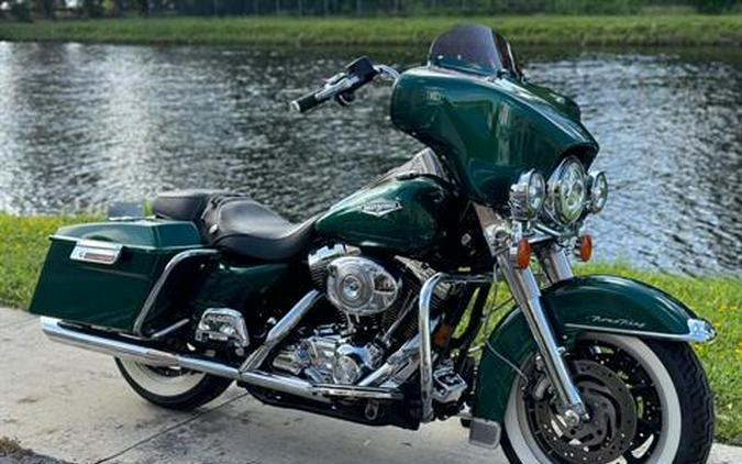 2002 Harley-Davidson FLHRCI Road King® Classic