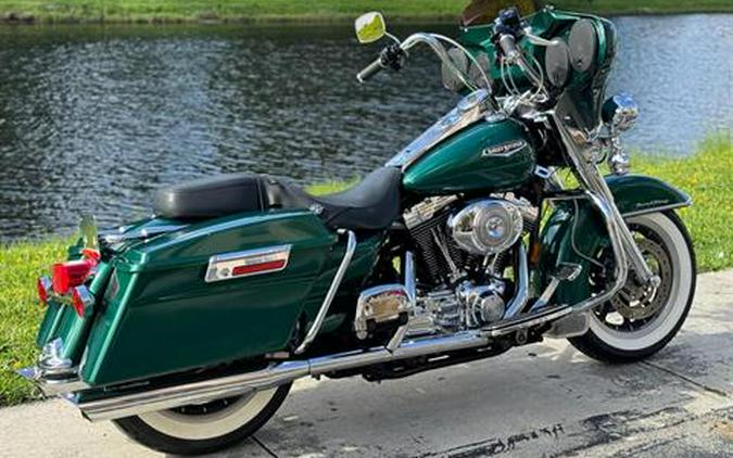 2002 Harley-Davidson FLHRCI Road King® Classic