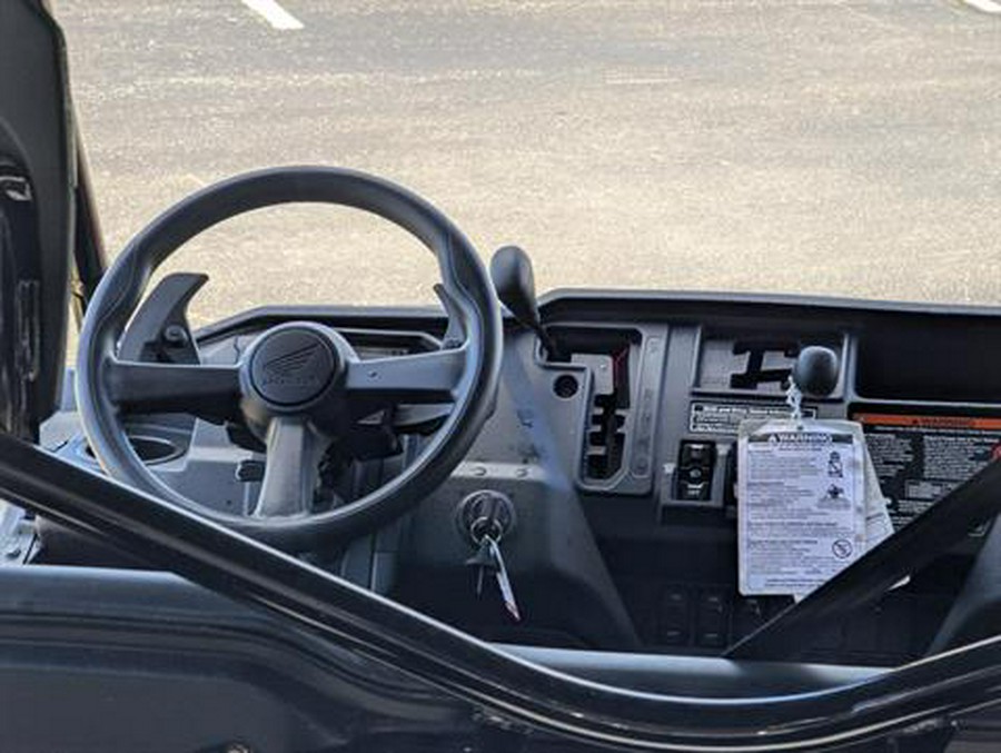 2025 Honda Pioneer 1000-6 Deluxe Crew