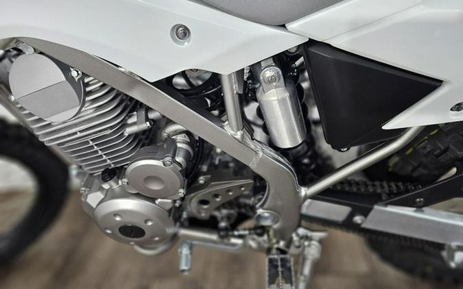2027 Kawasaki KLX 140R F