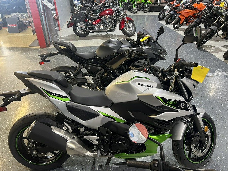 2024 Kawasaki Z7 Hybrid ABS