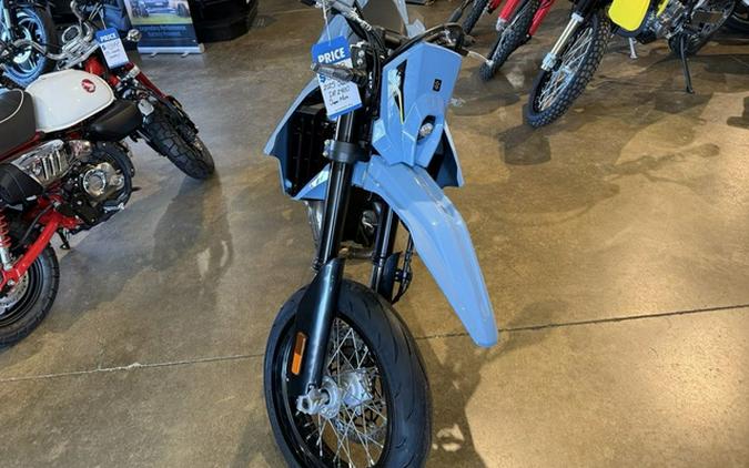 2025 Suzuki DR-Z 4SM