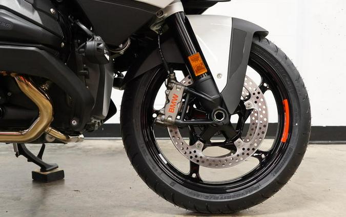 2026 BMW R 1300 RT Alpine White 3