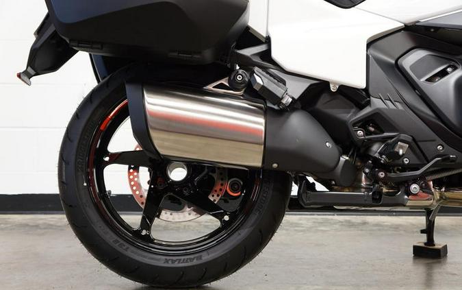 2026 BMW R 1300 RT Alpine White 3