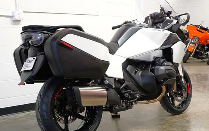 2026 BMW R 1300 RT Alpine White 3