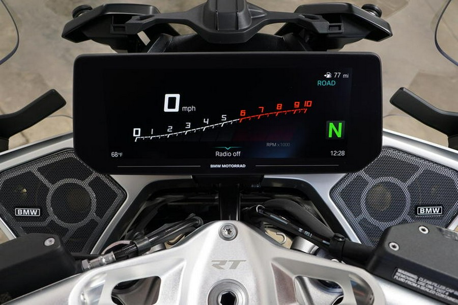 2026 BMW R 1300 RT Alpine White 3