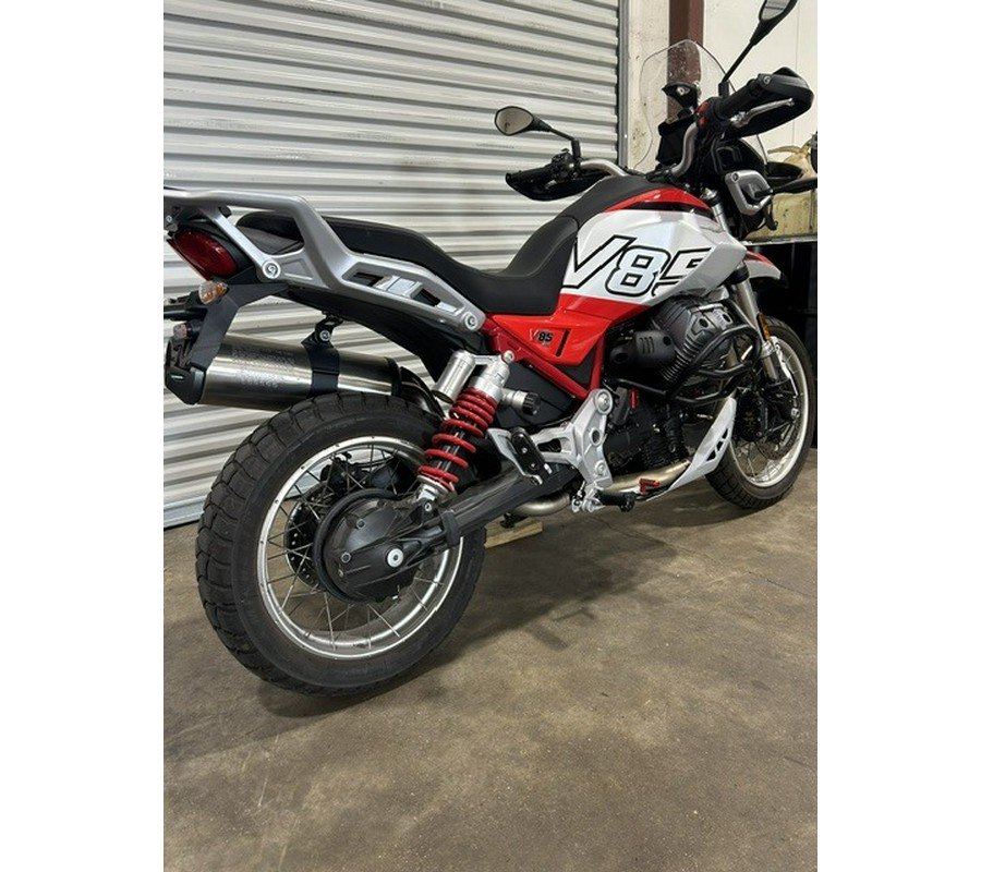 2025 Moto Guzzi V85 TT