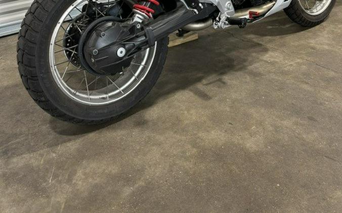 2025 Moto Guzzi V85 TT