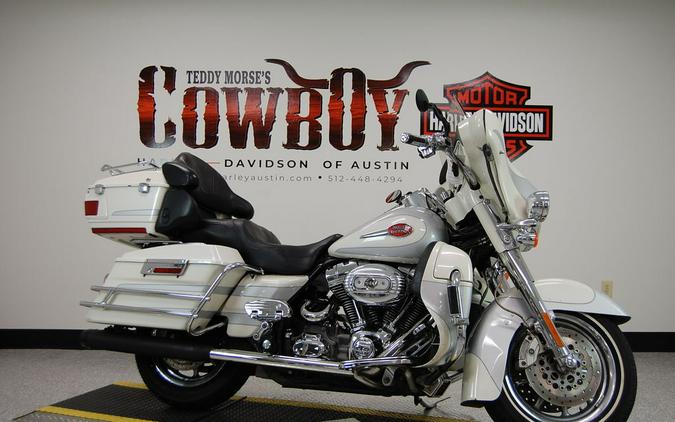 2008 Harley-Davidson® FLHTCUSE3 - CVO™ Ultra Classic® Screamin' Eagle® Electra Glide®