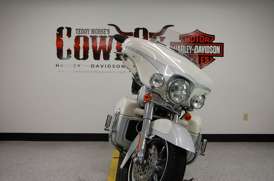 2008 Harley-Davidson® FLHTCUSE3 - CVO™ Ultra Classic® Screamin' Eagle® Electra Glide®