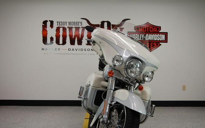 2008 Harley-Davidson® FLHTCUSE3 - CVO™ Ultra Classic® Screamin' Eagle® Electra Glide®